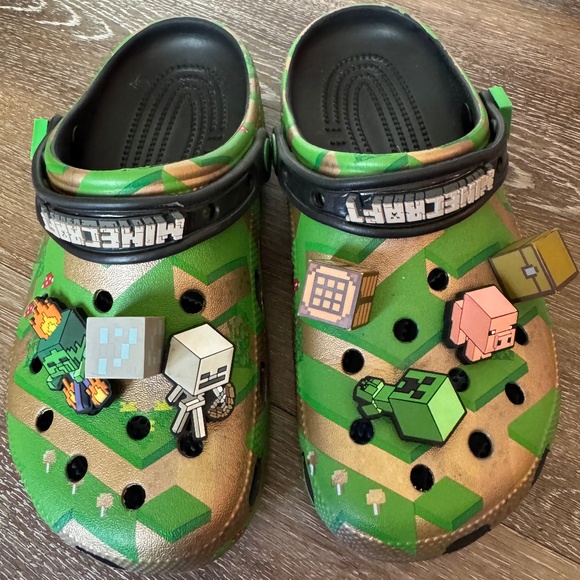 Crocs Minecraft Classic Clog - Picture 1 of 4